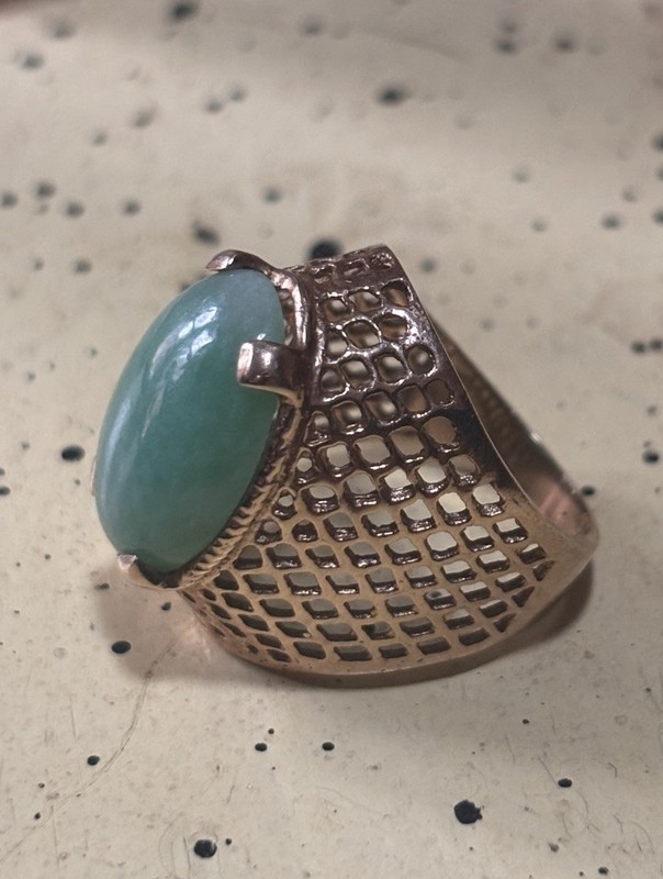 Antique Cabochon 14K Gold And Jade Ring, Size 5