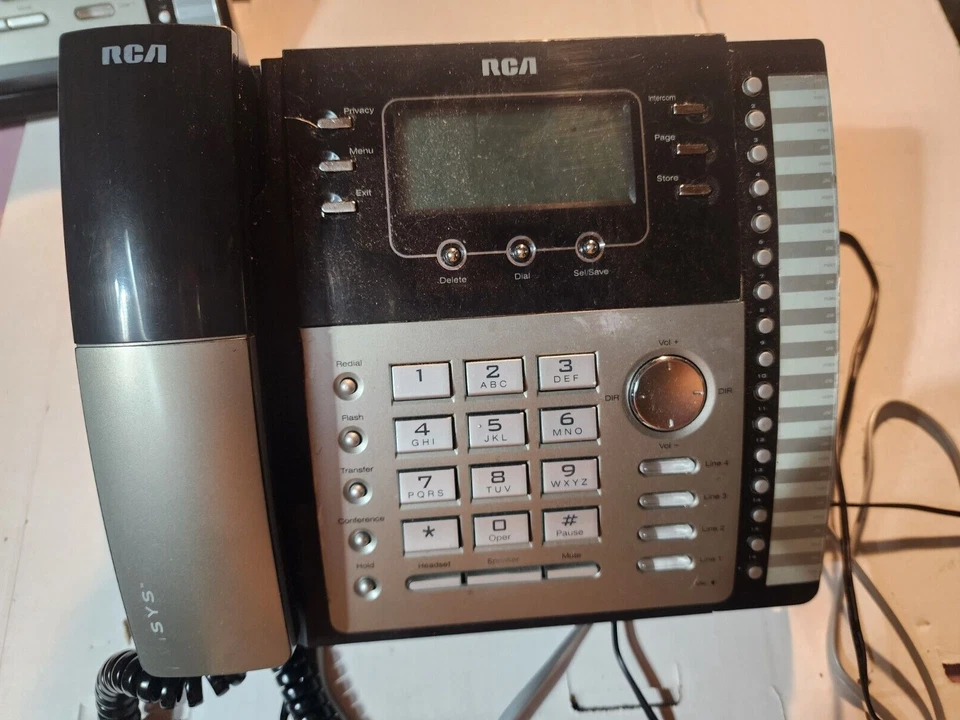 3 teléfonos RCA 254224RE1 y un auricular inalámbrico RCA Foto 2 de 3