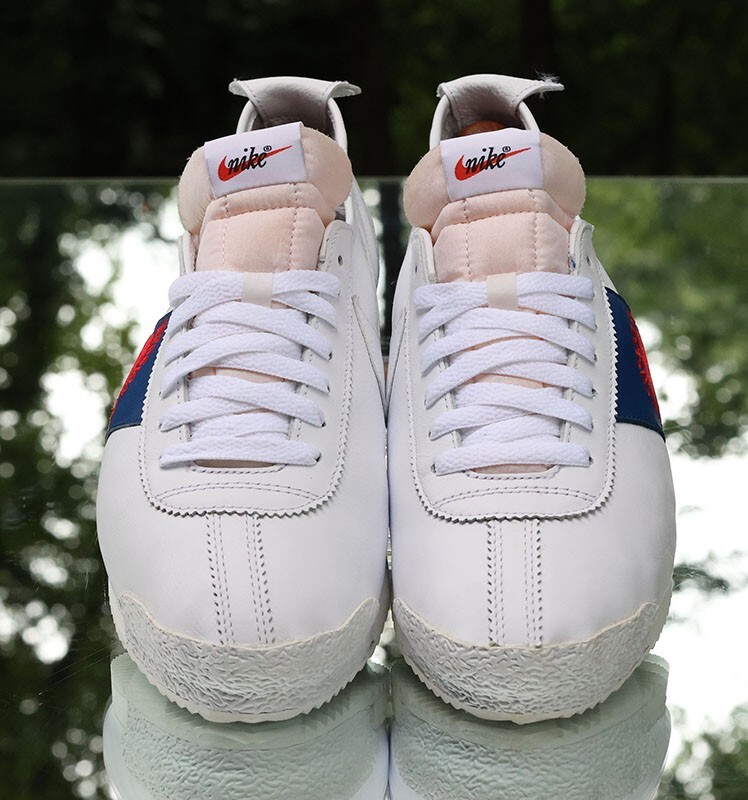 Size 11.5 - Nike Classic Cortez '72 QS Shoe Dog Pack Size 11.5 - Nike Classic Cortez '72 QS Shoe Dog Pack