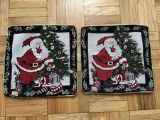 SET OF 2 CHRISTMAS / SANTA CLAUSE THROW PILLOW COVERS 16 X 16 NEW WITHOUT TAGS