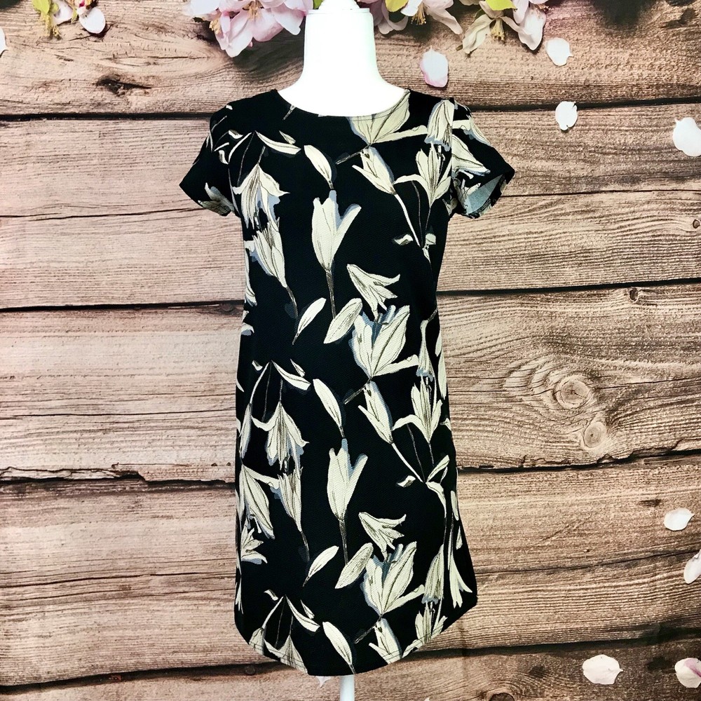Women’s Black Floral Shift Dress Size 8 Medium