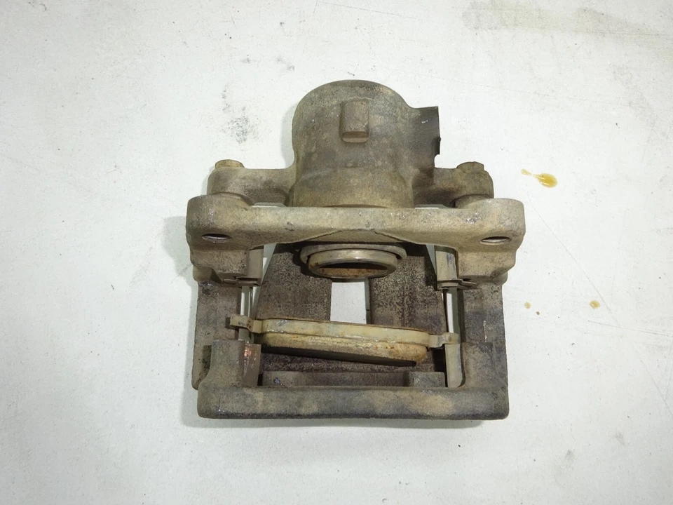 Pinza de freno trasera izquierda Land Rover LR2 2008-2012 OEM DE230369 Foto 3 de 4