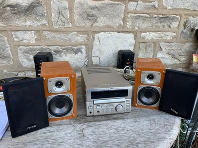 Teac MC-D80 Micro Component Stereo System Compact Disc CD Player Tuner Amplifier
