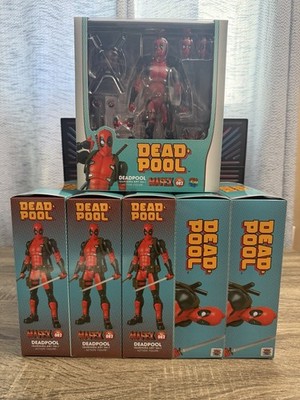 MAFEX No.082 Gurihiru Art Ver Deadpool Marvel Comics Medicom Toy 