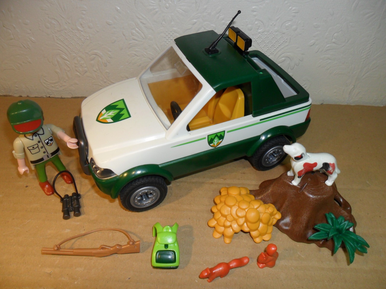 PLAYMOBIL FOREST RANGERS CAR 6812 COMPLETE eBay