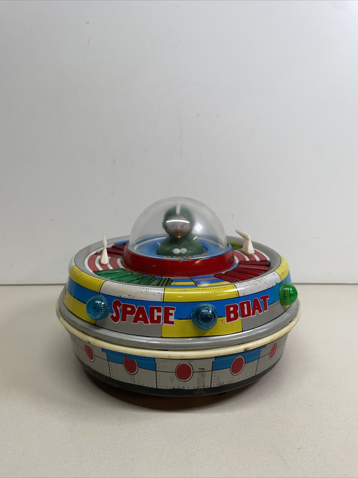 VINTAGE FLYING SAUCER NEF ME780 CHINESE SPACE BOAT TOY W/ BOX SHIP NOT