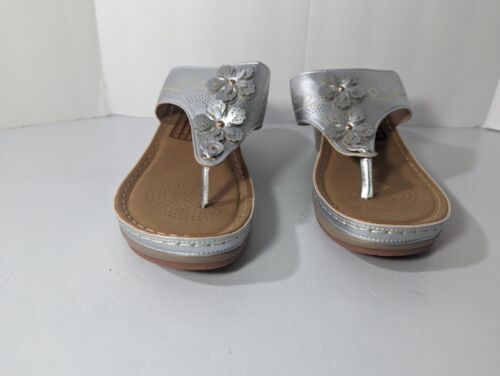 NEW-Size 45 (EU) Womens Slip on Platform Thong Sandals Open Toe Silver - Picture 2 of 9