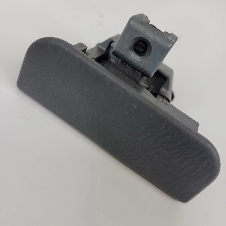 Ручка защелки перчаточного ящика 1996-2000 Honda Civic серая с винтами изготовитель оборудования - Изображение 2 из 4