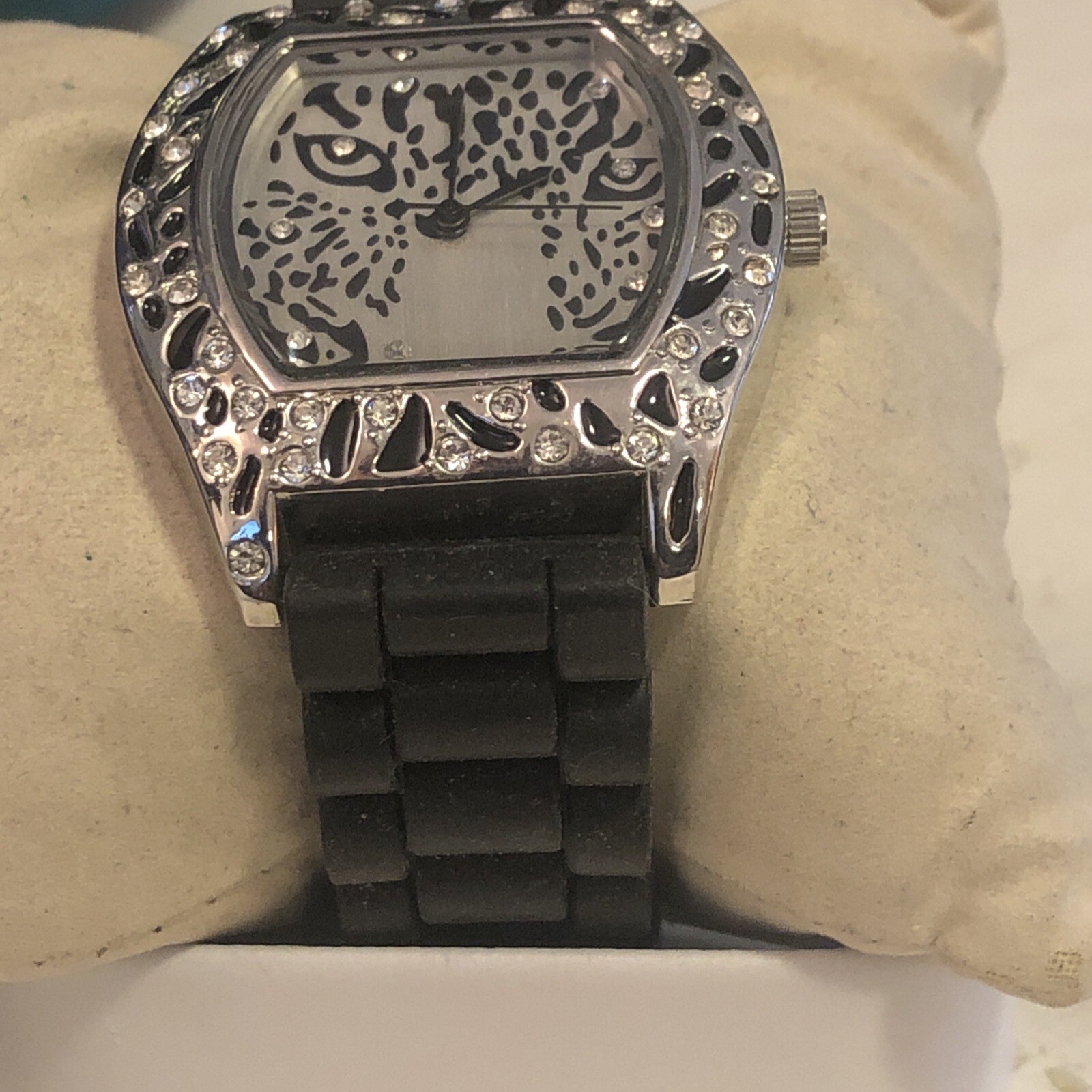 Leopard Face Watch - image 2
