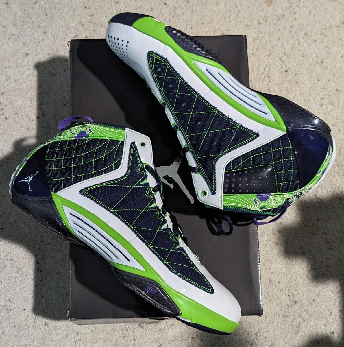 Jordan Superhero White/Mean Green-Obsidian Size 11 Deadstock