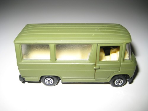 Guisval nº 48 - 1/66 - Ambulancia militar Mercedes - Imagen 8 de 14