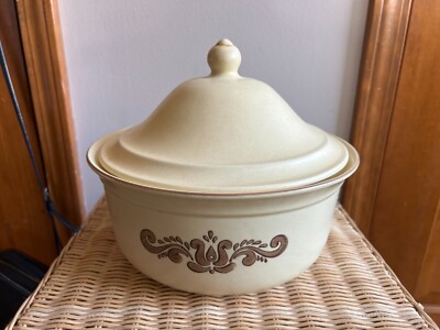 Village by PFALTZGRAFF Quart Round Covered Casserole Dish