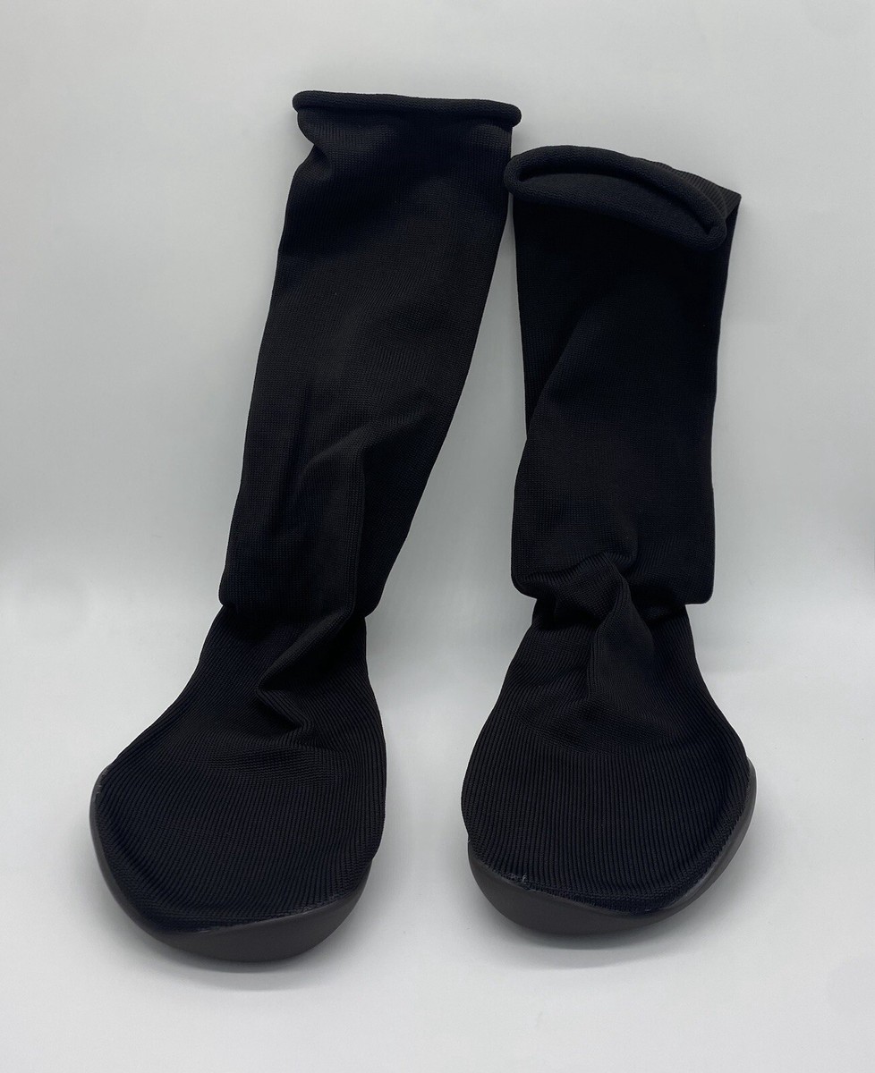 BRAND NEW Yeezy YZY PODS 'Black' YZYPODS-BLK US Men's Size 9 BRAND NEW Yeezy YZY PODS 'Black' YZYPODS-BLK US Men's Size 9
