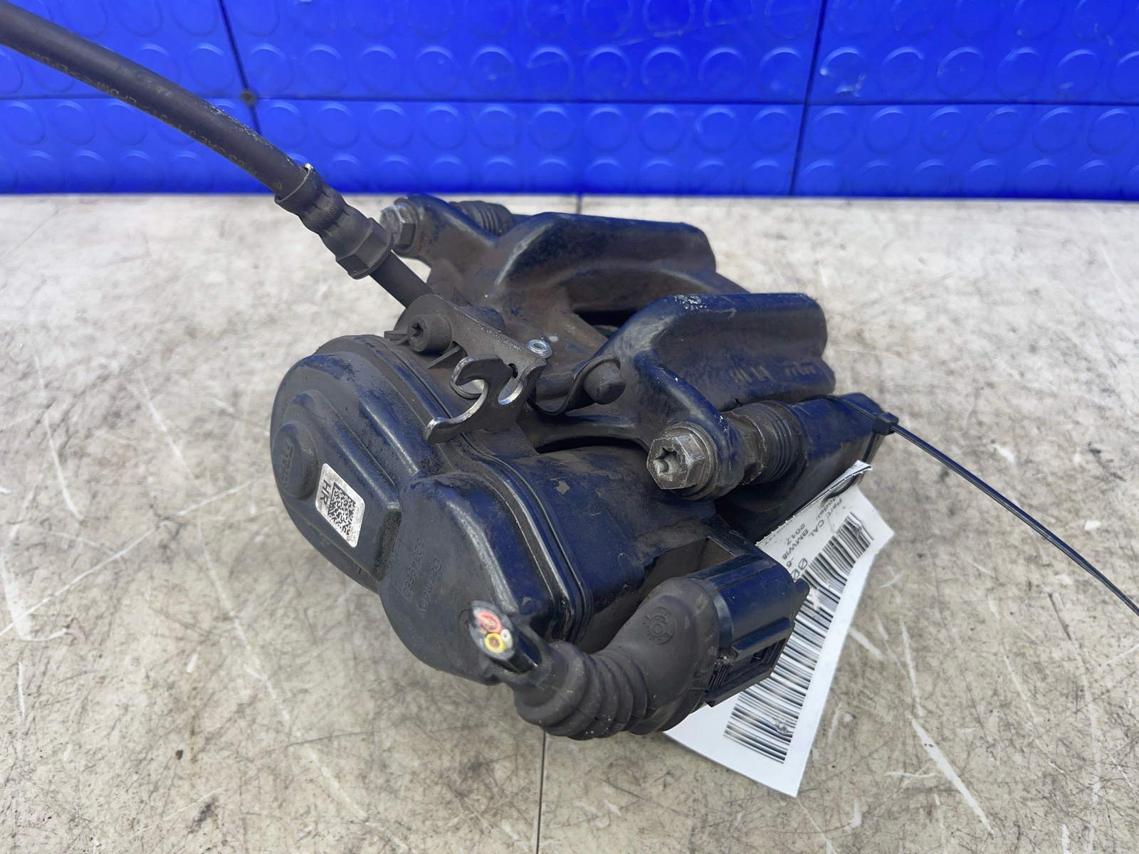 2014 2015 2016 2017 2018 2019 BMW I8 OEM REAR RIGHT BLACK BRAKE CALIPER