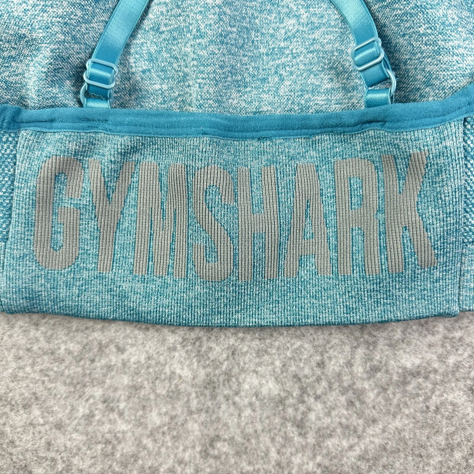 gymshark flex strappy logo training workout tank-bra