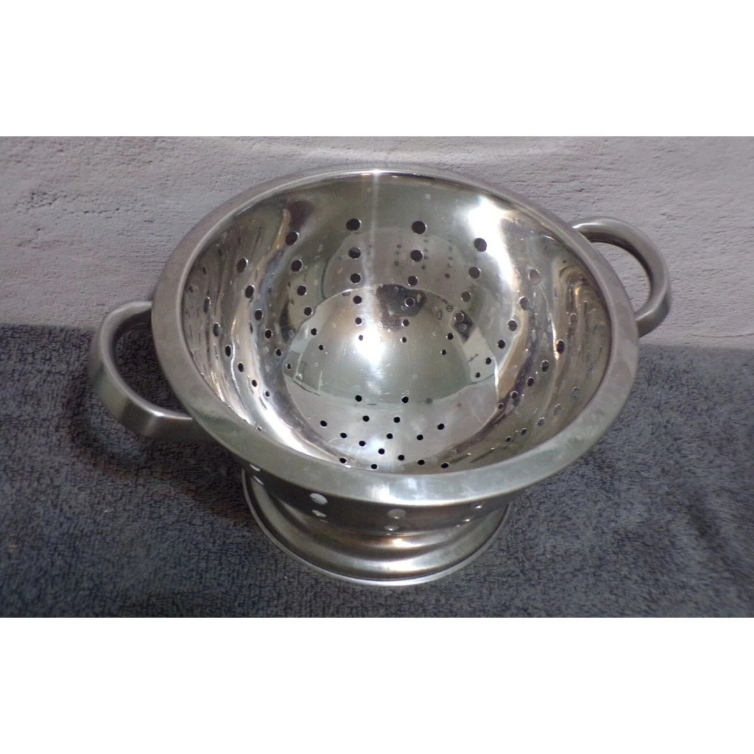 Stainless Steel Strainer 9"