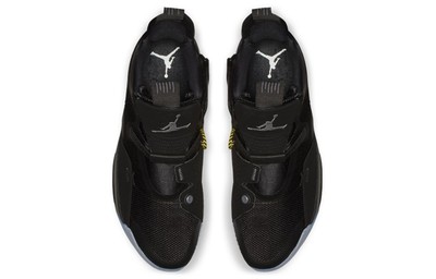 Nike Air Jordan 33 Utility Blackout Black Basketball AQ8830-002 Mens Size 8 Rare Jordan 33 Utility Blackout for Sale | Authenticity  main image 2