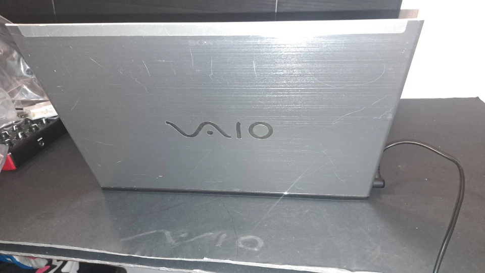 Portátil Ultrabook Sony VAIO T Series 14 SVT14113CXS - Para piezas/reparación Foto 3 de 4