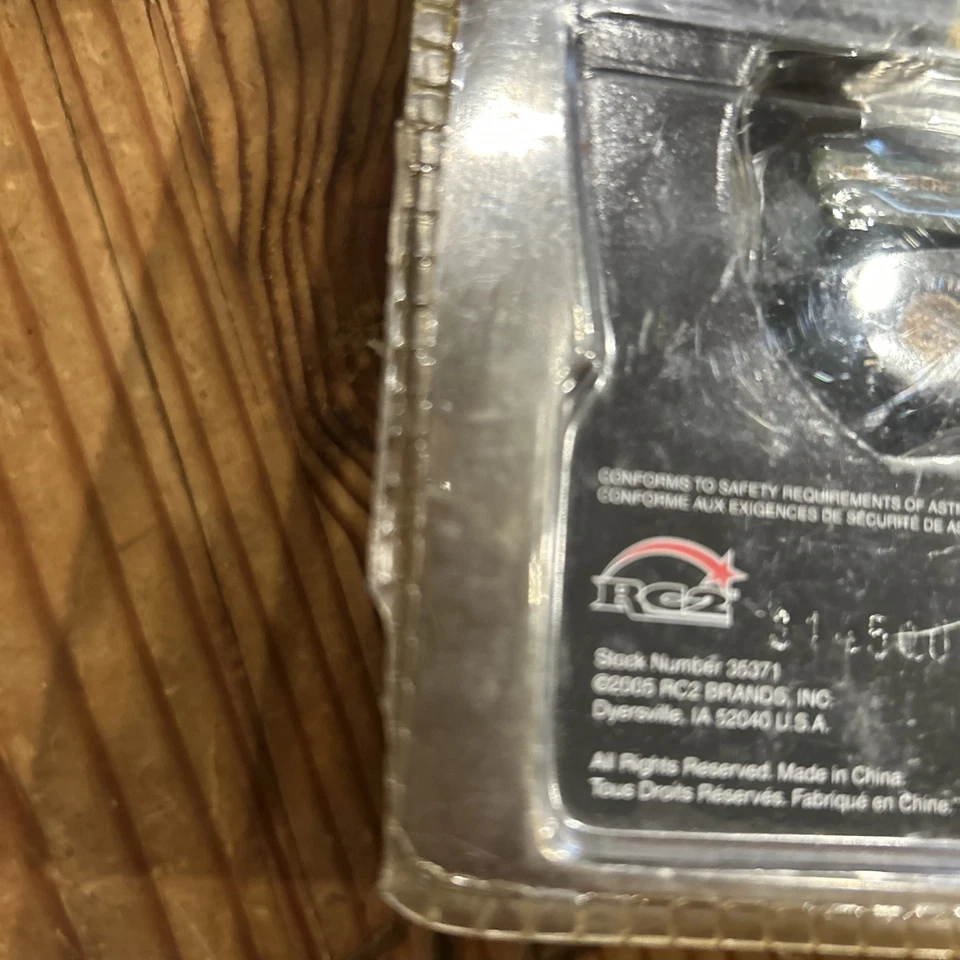 John Deere Gator 6x4 Ultra Rare Muddy Premier Release #4 1/32 Scale by Ertl - Image 3 of 4