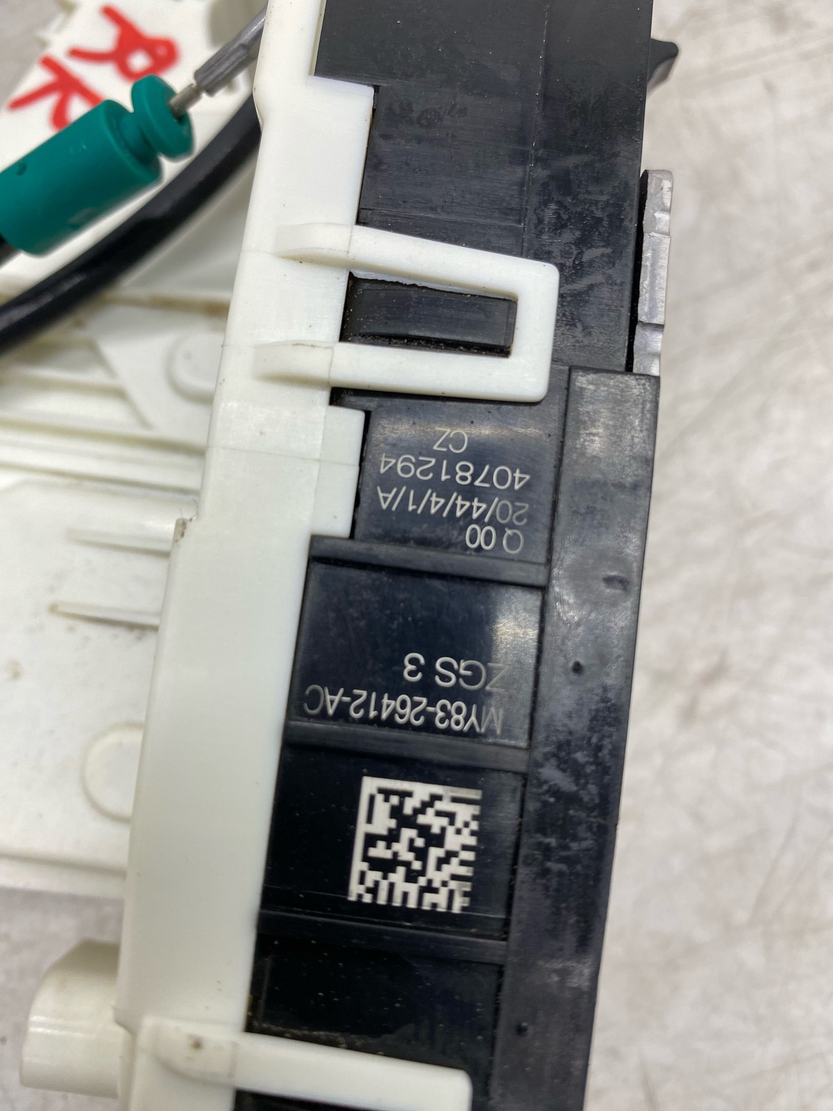 2020-2025 ASTON MARTIN DBX RH RIGHT REAR DOOR LOCK LATCH ACTUATOR MY83-26412-AC