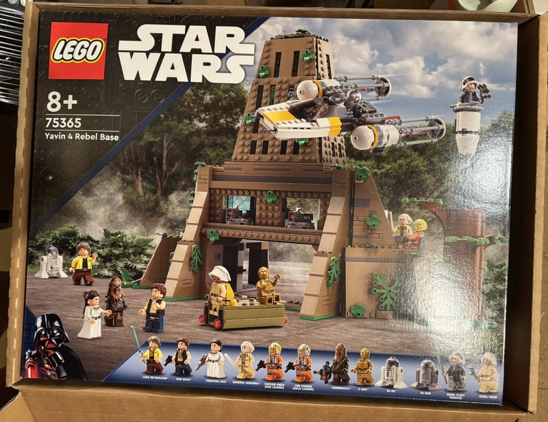 LEGO 75365 Star Wars Yavin 4 Rebel Base New & Sealed.