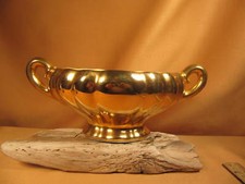 22 CARAT DECORATED CENTERBASKET VASE MADE IN THE USA - 22 K CENTER VASE URN LIKE