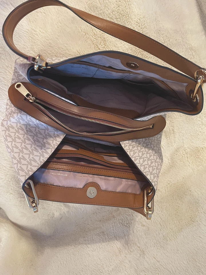 Michael Kors Fulton blanco/logotipo de firma grande Foto 2 de 3