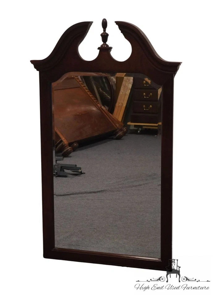 THOMASVILLE FURNITURE Collector's Cherry Traditional Style 31" Dresser / Wall... - Image 3 of 4