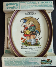 Vtg GALLERY CRAFTS HUMMEL STITCHERY KIT Umbrella Children in the Rain 8034 9x12