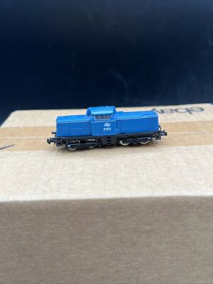 LIMA CENTRE CAB DIESEL LOCOMOTIVE D8915 BLUE SHELL not running Missing Parts
