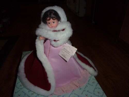 Madame Alexander Belle Tree Topper Disney Exclusive #31770 - Picture 1 of 8