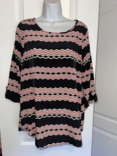 Pixi & Ivy Top 3/4 Sleeve Striped Navy Red Top EUC Chevron Stripe Size Large