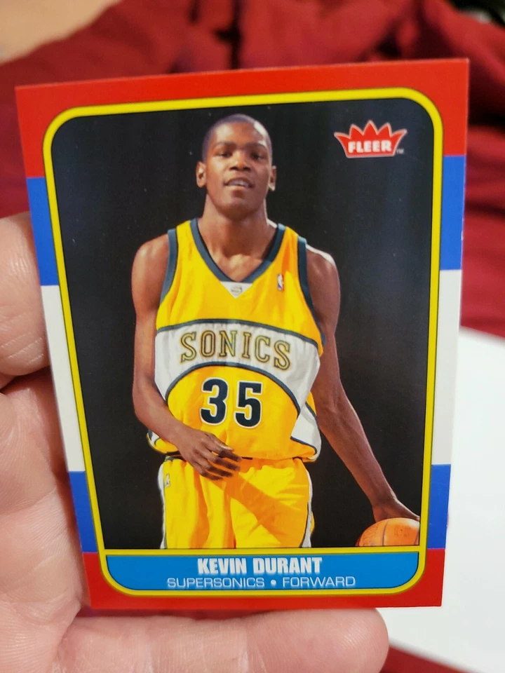 Fleer 1986 Retro Kevin Durant Rookie RC #143 Nets Warriors Supersonics 2007-08 Foto 2 de 3
