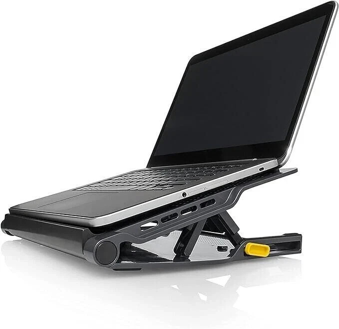 Targus AWE81US 4-Port USB Hub & Laptop Chill Mat