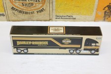 Harley-Davidson 1:64 Diecast Locking Tractor Trailer Coin Bank 99197-94V NEW