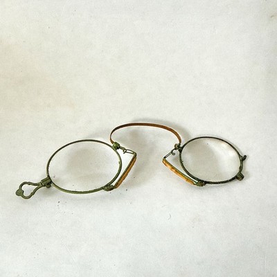 Vintage Pince Nez Nose Eyeglasses with Oval Shaped Lenses