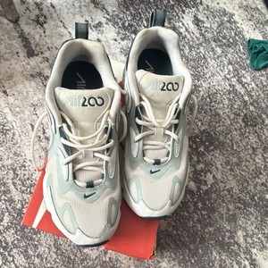 womens nike air max 200 flyknit