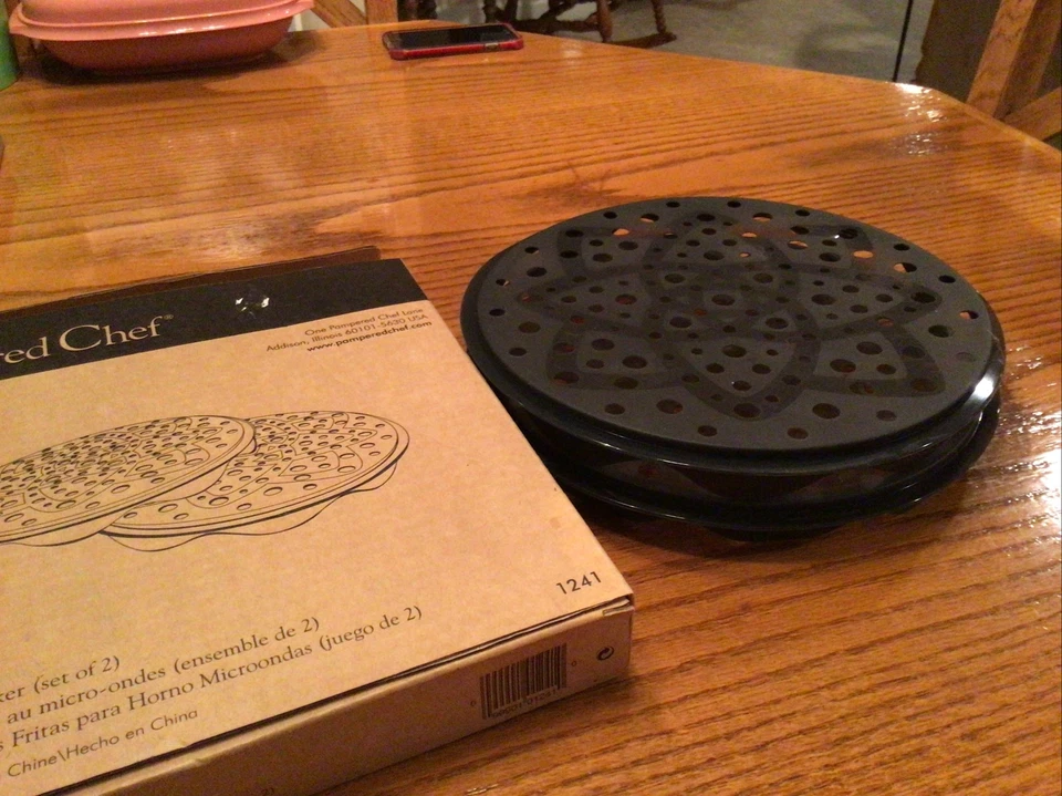 The Pampered Chef Microwave Chip Maker Set of 2 #1241 - Image 3 of 3