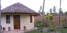 Beach Accomodationn 2 Persons  5 nights Seaside Cottages  & Restaurant Thailand.