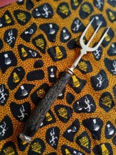 VINTAGE SILVER PLATED DECORATIVE BREAD FORK WITH HORN HANDLE & FACETED FERRULES