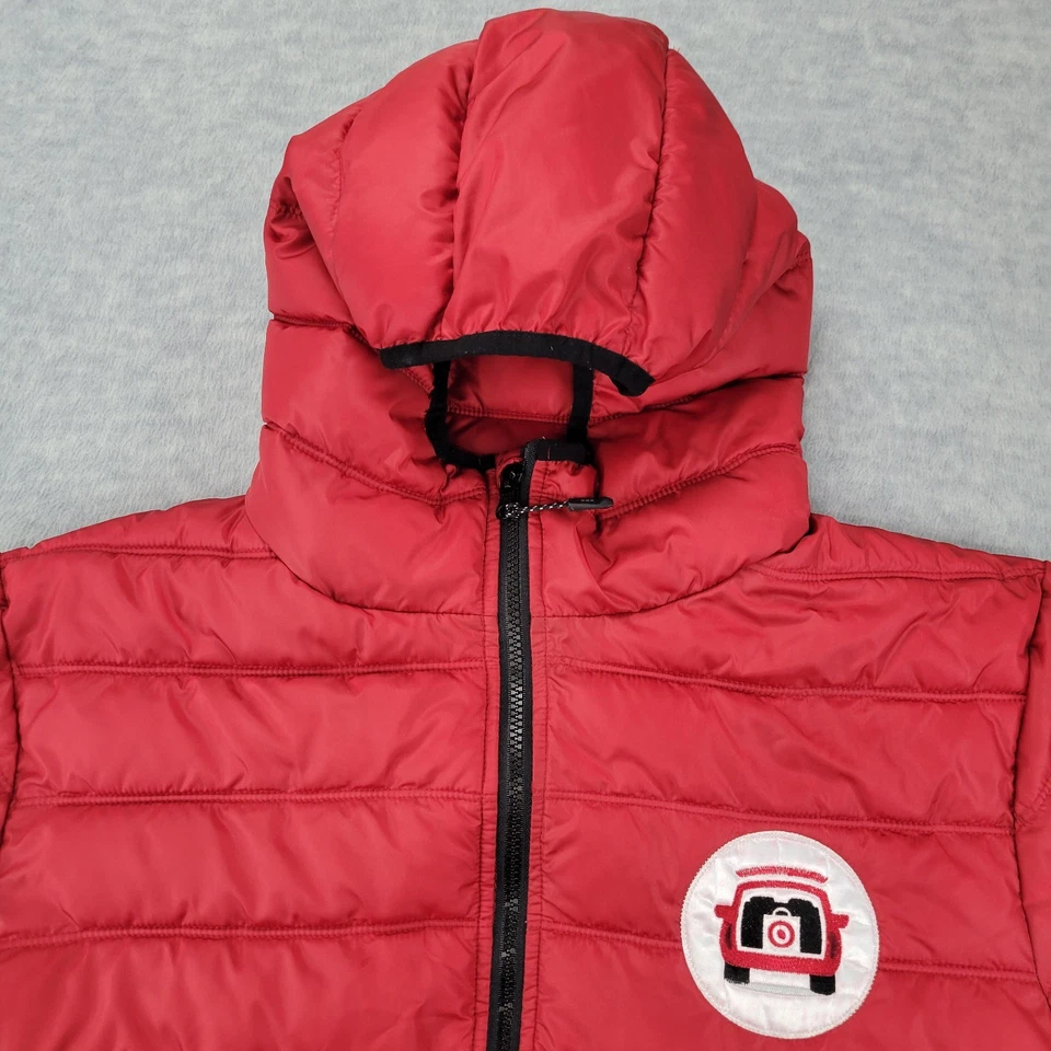 Chaqueta acolchada acolchada bordada Target Employee Drive Up para hombre talla grande Foto 2 de 4