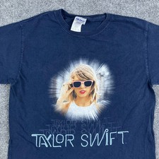 Gildan T-Shirt Youth M Navy Taylor Swift Graphic Concert Tour Music Fan Tee 2015