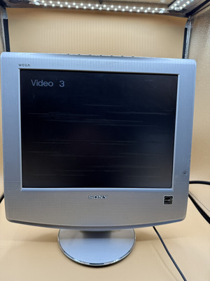 Nice 2006 Tested Sony Wega KLV-S15G10 Retro 15” LCD Gaming TV No