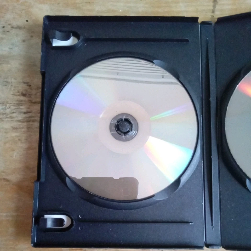 8 Super Peliculas: El Aguila Blanca/Carcel Maldita/Jefe De Nadie (DVD, 2010) - Image 3 of 4