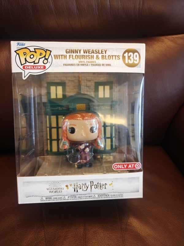 Funko Pop Deluxe 139 Ginny Weasley with Flourish & Blotts