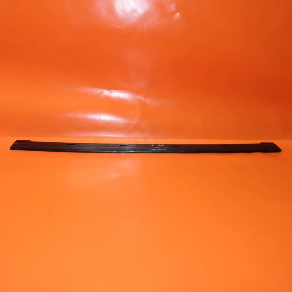 ROLLS ROYCE PHANTOM SOPORTE MOLDEADO CENTRO DELANTERO 2012 2014 2015 2016 51117143164 Foto 4 de 4