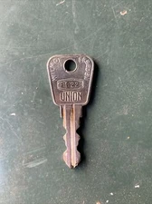 C.E MARSHALL UNION KNOCKOUT FT223 KEY CLASSIC CAR/VAN FOMOCO FORD ENFO