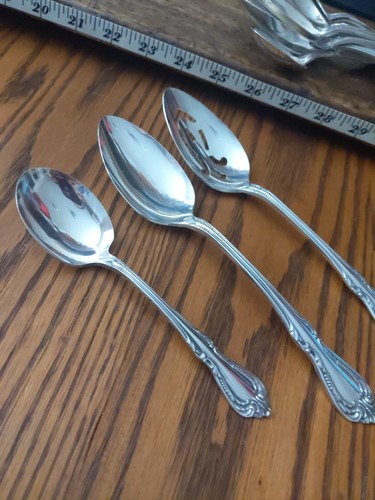 Oneida Rogers SP Harmony Chalice Jasmine 3 SERV SPOONS: 1-SOLID 1-PIERCED 1-SUG - Picture 4 of 4
