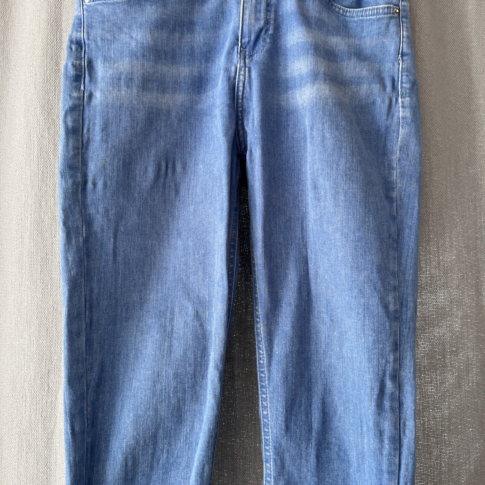 Picture 4 of 18