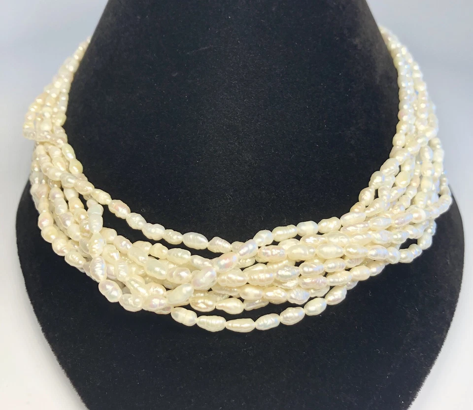 Collar vintage de perlas de varias hebras con cierre de oro de 14K y ágata 19"  Foto 2 de 4